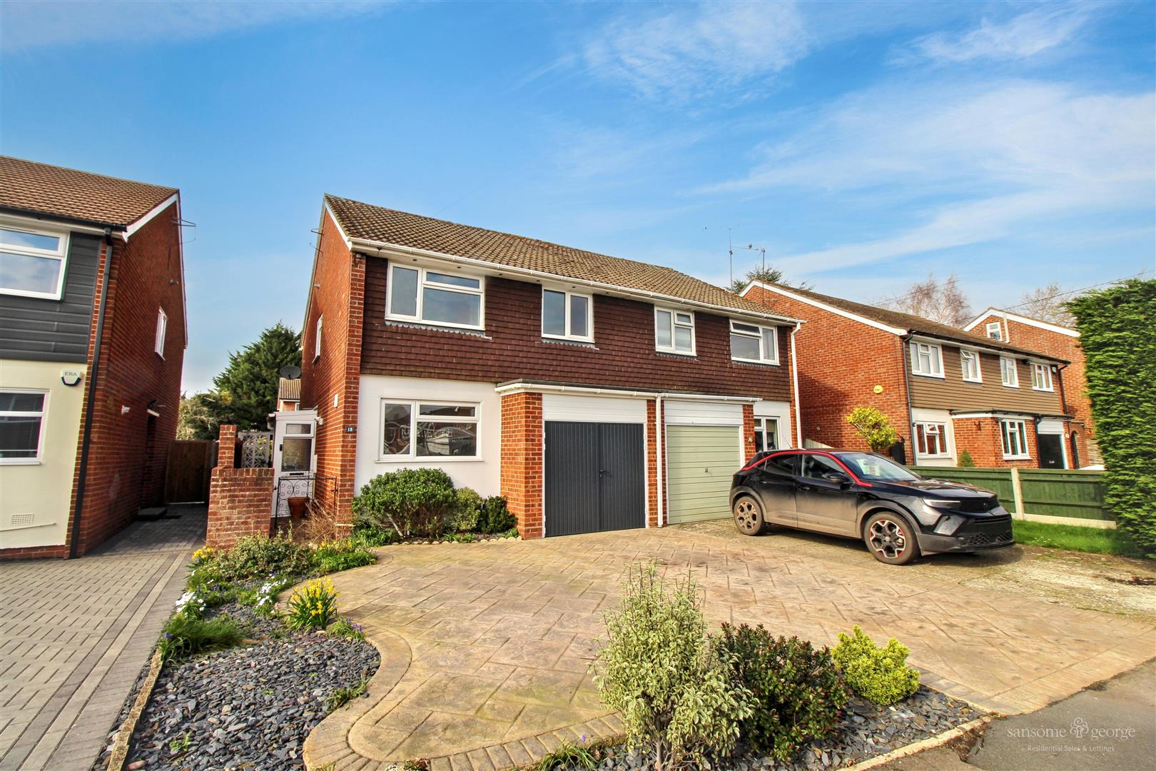 3 bed property in Walnut Way, Reading